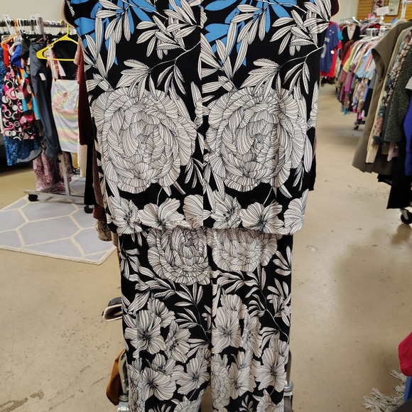 Alchemy Thread floral jumpsuit 2x - Picture 6 of 8